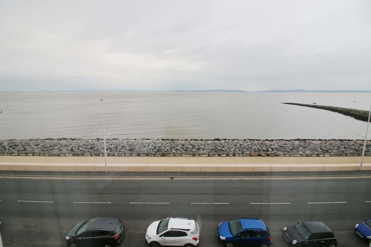 Shipping Lanes Hotel Моркам Экстерьер фото
